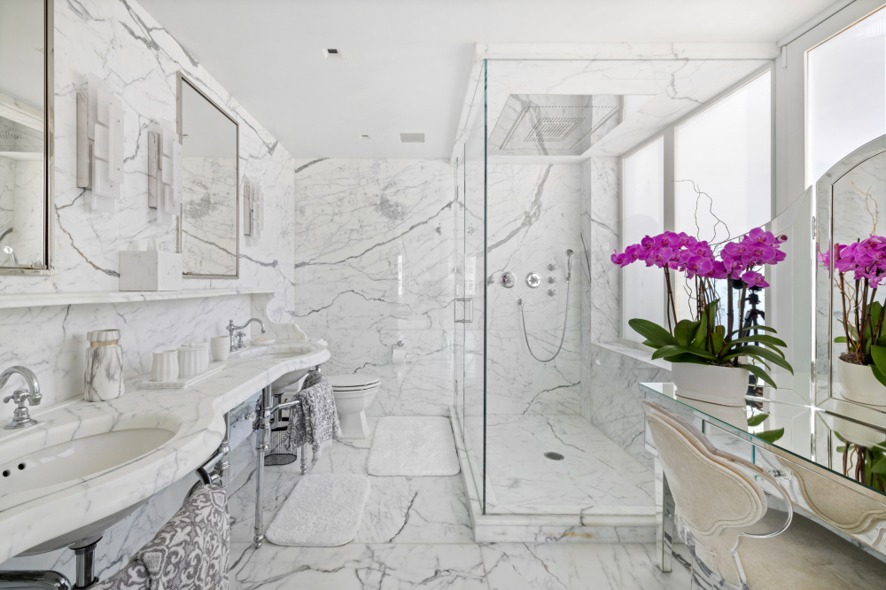 23006664 large11.jpg